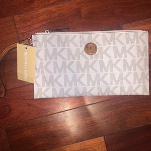 Michael Kors Wristlet/Clutch